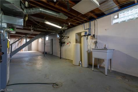 4260 Broadway Avenue NE Louisville OH 44641