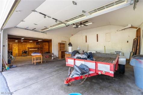 4260 Broadway Avenue NE Louisville OH 44641