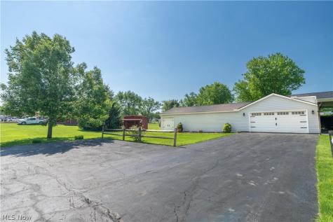 4260 Broadway Avenue NE Louisville OH 44641