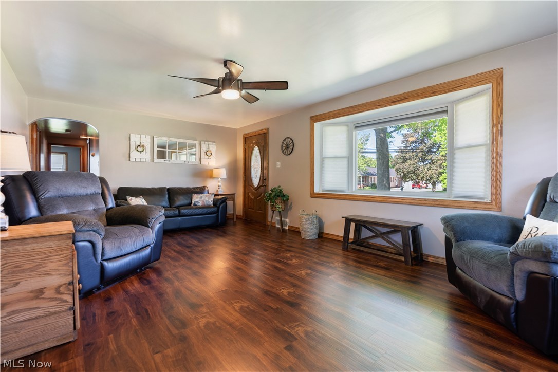 4260 Broadway Avenue NE Louisville OH 44641