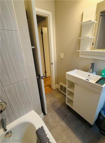 4137 David Avenue NW Canton OH 44709
