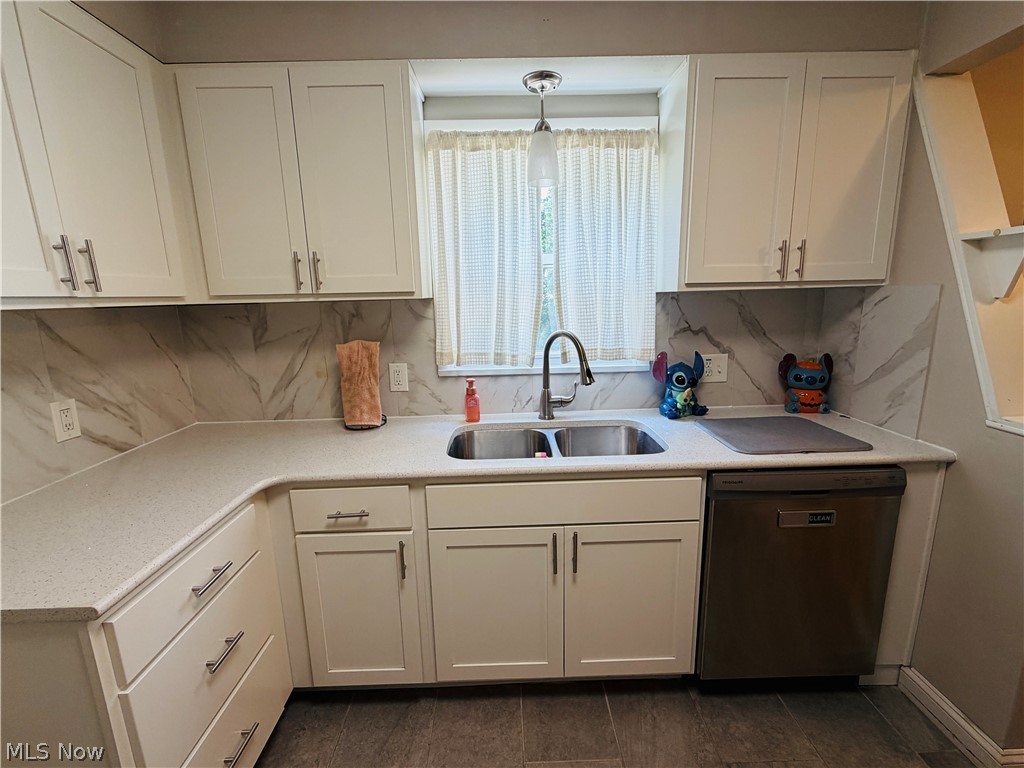 4137 David Avenue NW Canton OH 44709
