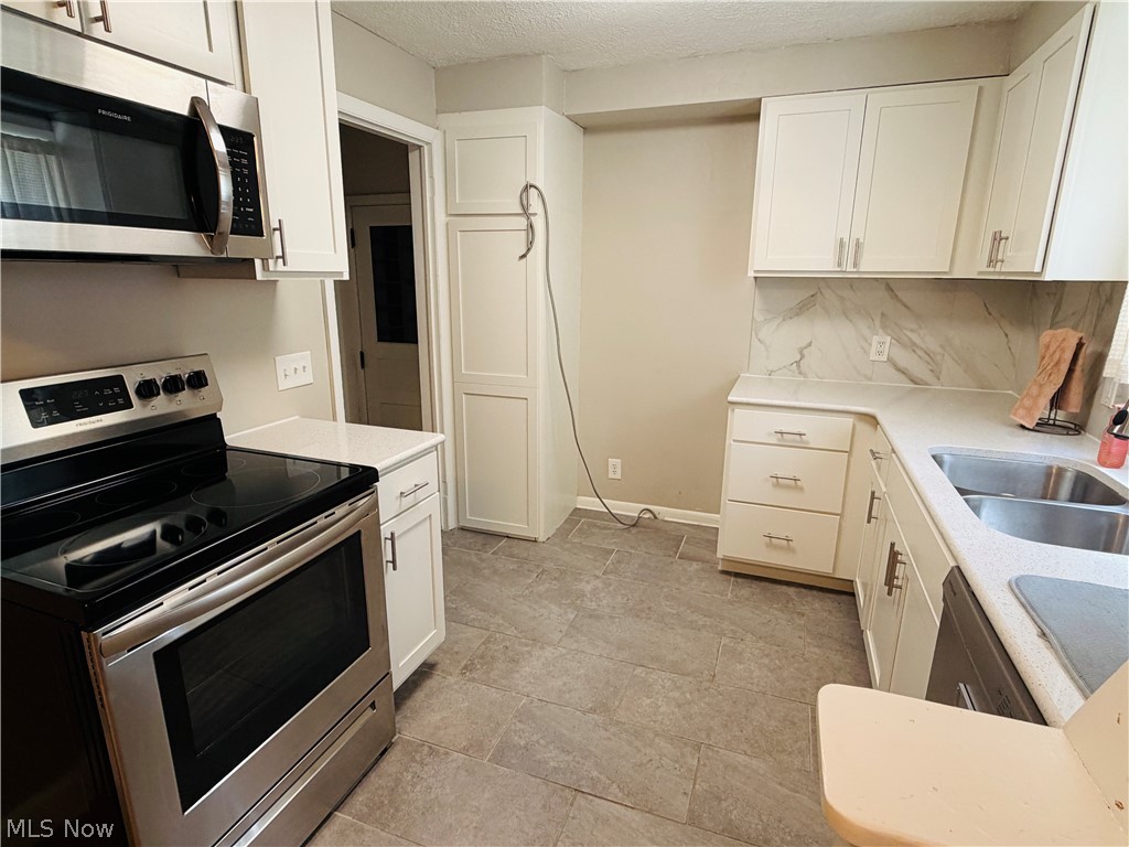 4137 David Avenue NW Canton OH 44709