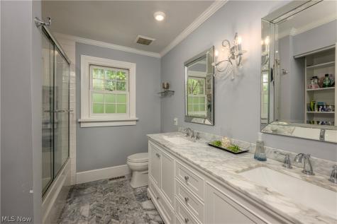 374 Silver Ridge Drive Copley OH 44321