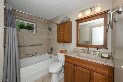 3136 Roberts Drive Richfield OH 44286