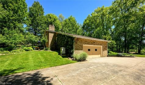 3136 Roberts Drive Richfield OH 44286