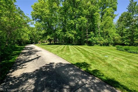 3136 Roberts Drive Richfield OH 44286