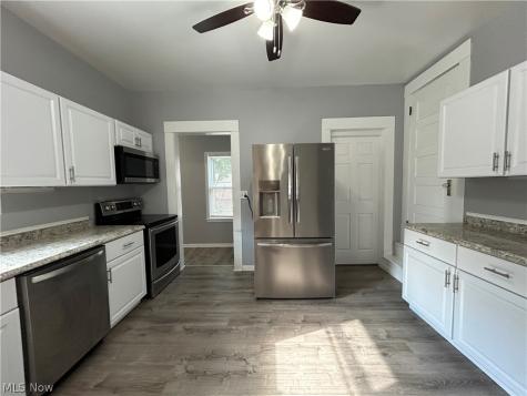 105 Main Street N Navarre OH 44662