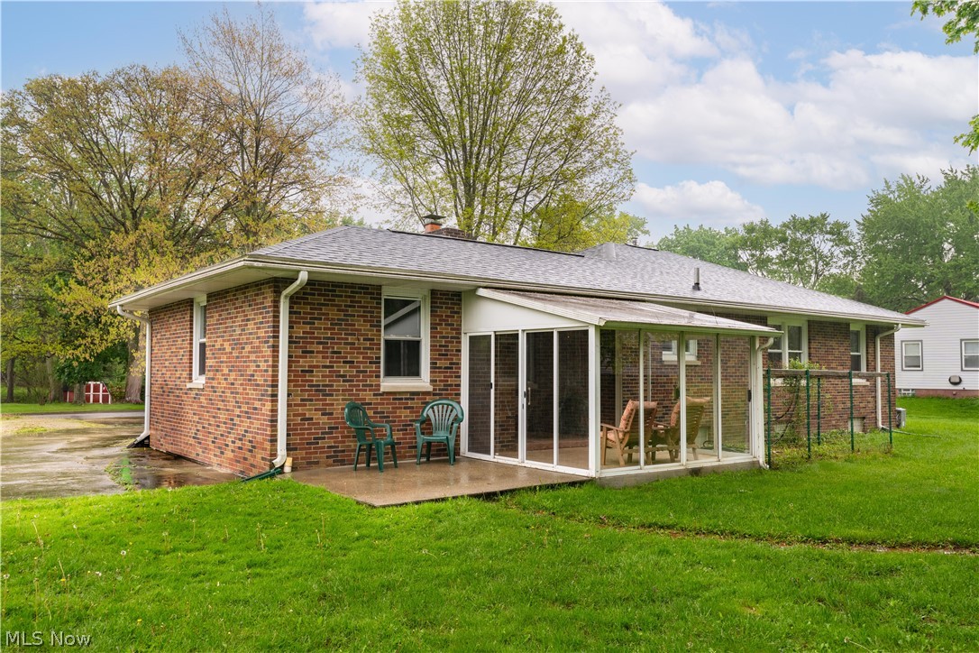 1213 Pleasantview Avenue SE North Canton OH 44720