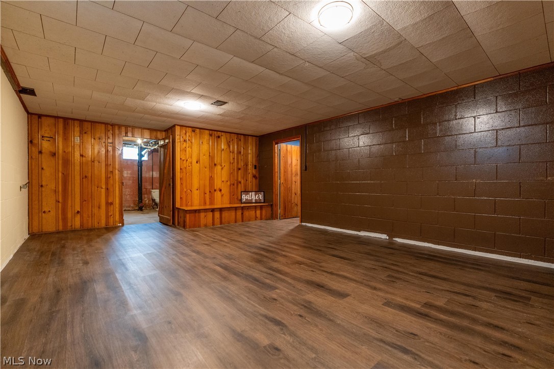 1213 Pleasantview Avenue SE North Canton OH 44720