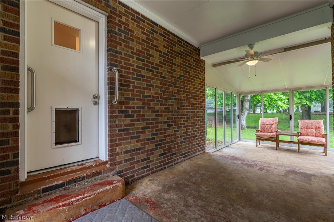 1213 Pleasantview Avenue SE North Canton OH 44720