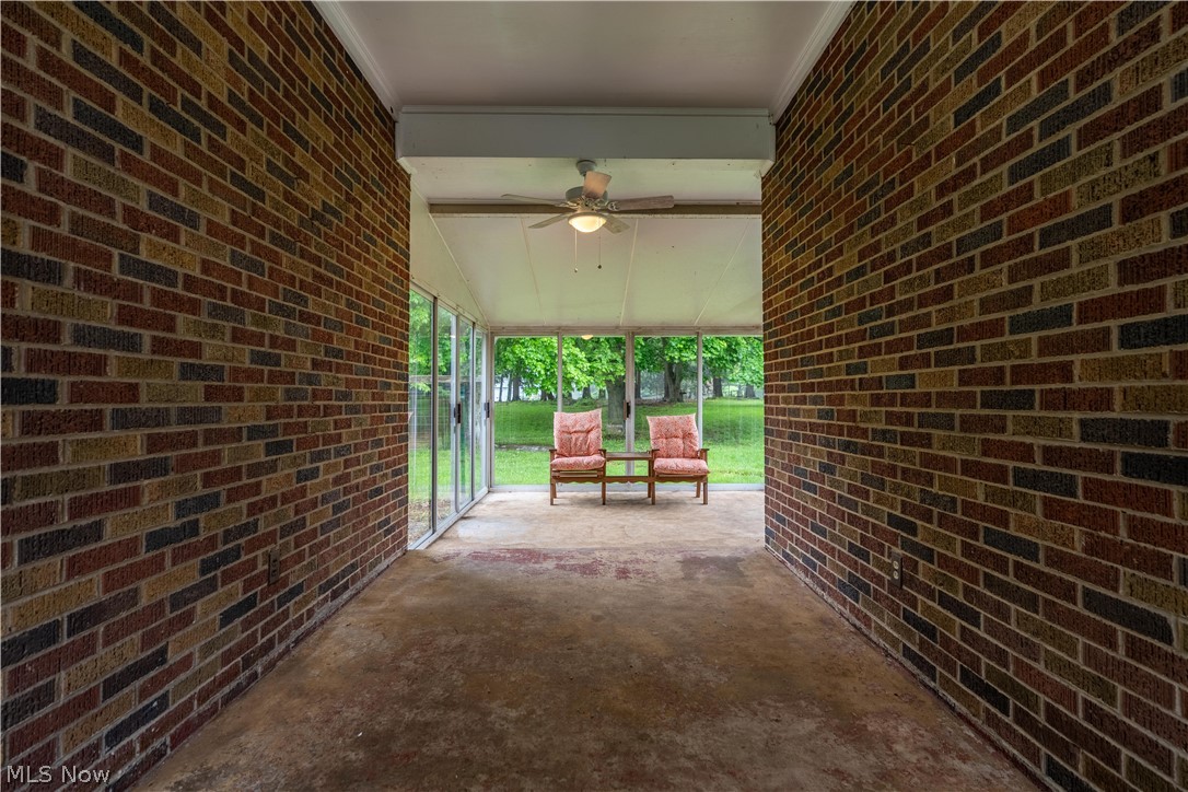 1213 Pleasantview Avenue SE North Canton OH 44720