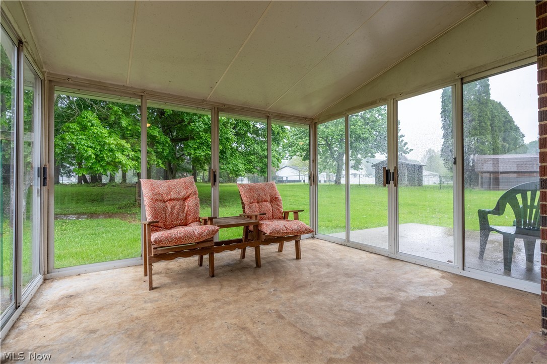 1213 Pleasantview Avenue SE North Canton OH 44720