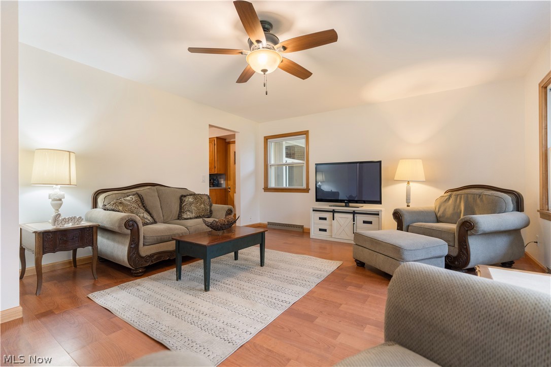 1213 Pleasantview Avenue SE North Canton OH 44720