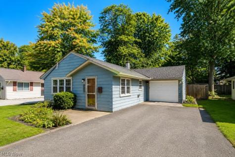 4841 Robinwood Drive Mentor OH 44060