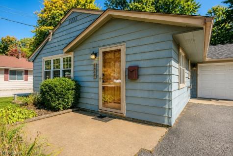 4841 Robinwood Drive Mentor OH 44060