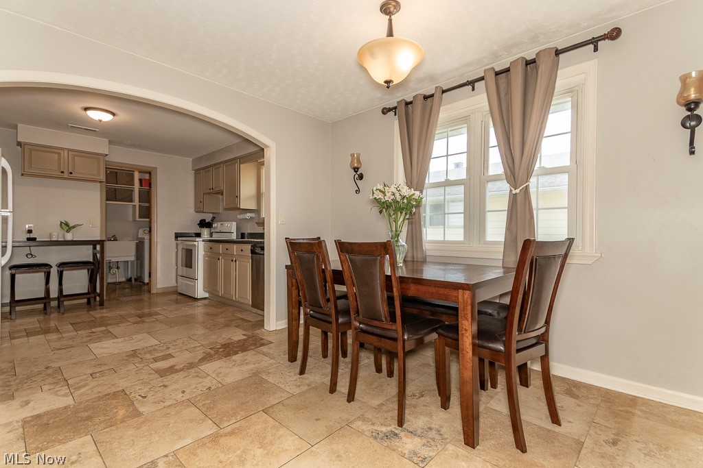 4841 Robinwood Drive Mentor OH 44060