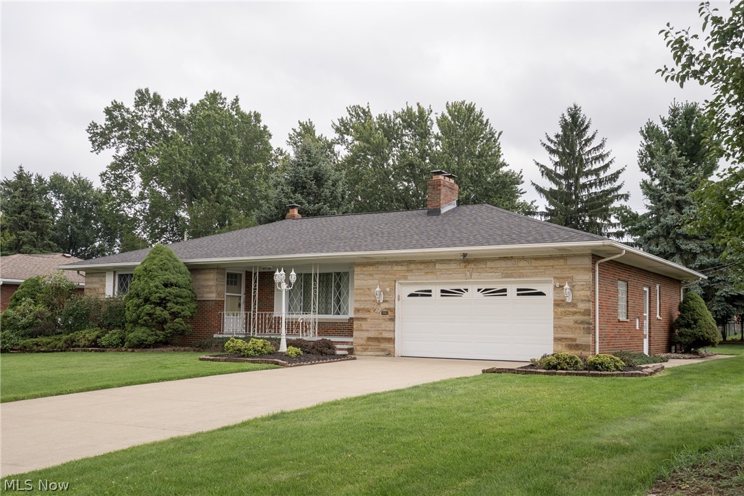 320 Justo Lane Seven Hills OH 44131