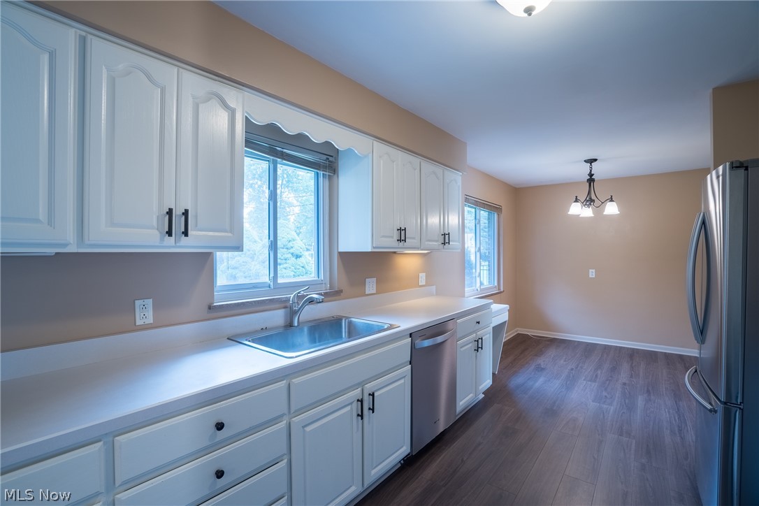 320 Justo Lane Seven Hills OH 44131