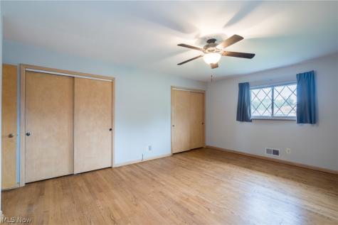 320 Justo Lane Seven Hills OH 44131
