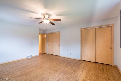 320 Justo Lane Seven Hills OH 44131