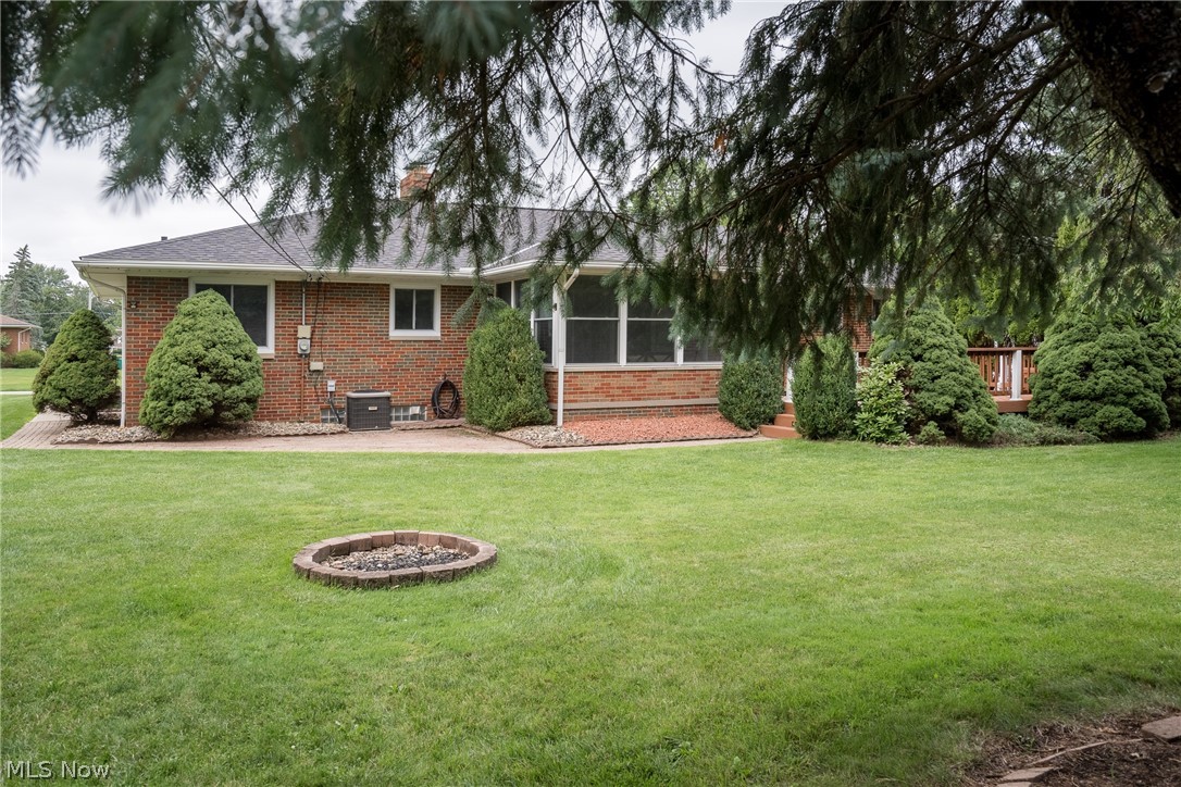320 Justo Lane Seven Hills OH 44131