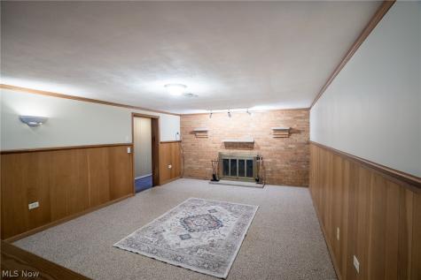 320 Justo Lane Seven Hills OH 44131