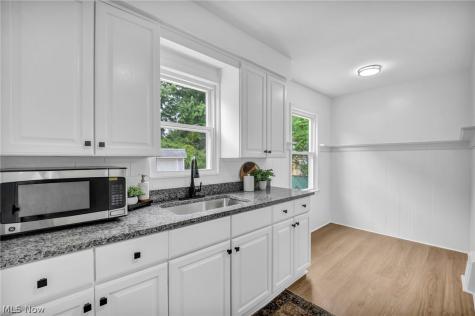 4102 E 189th Street Cleveland OH 44122