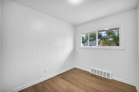 4102 E 189th Street Cleveland OH 44122
