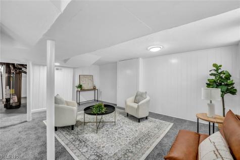 4102 E 189th Street Cleveland OH 44122
