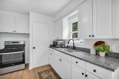 4102 E 189th Street Cleveland OH 44122