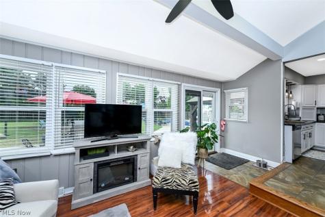 29163 Schwartz Rd Road Westlake OH 44145