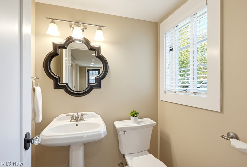 168 Vincent Street Chagrin Falls OH 44022