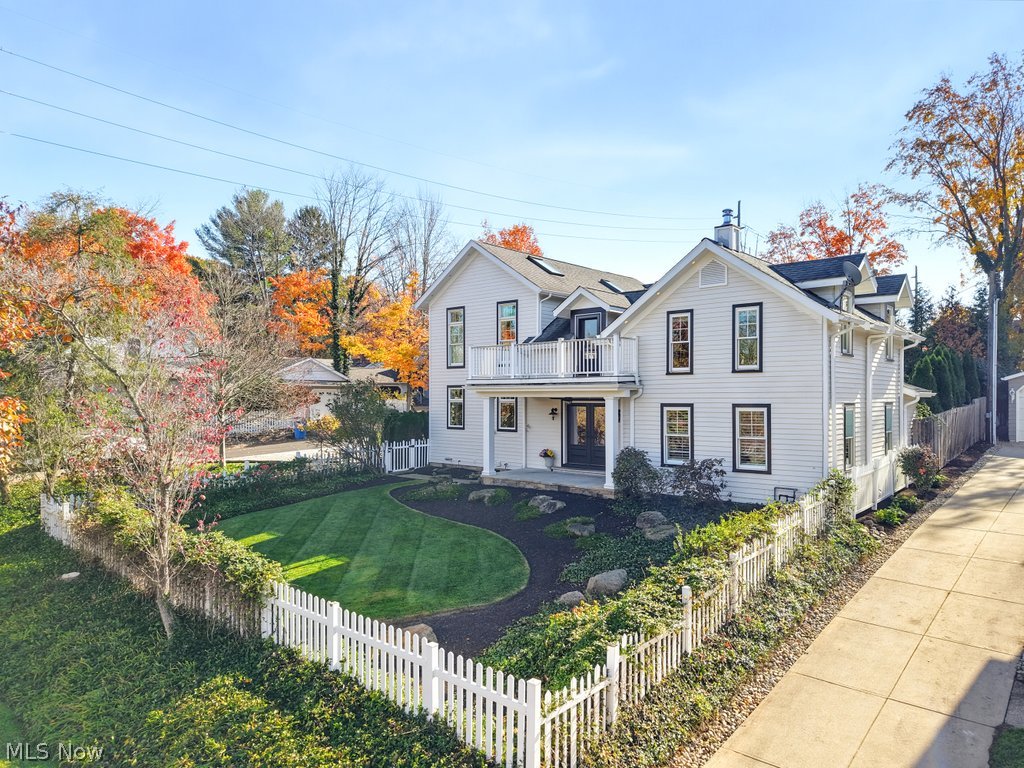 168 Vincent Street Chagrin Falls OH 44022