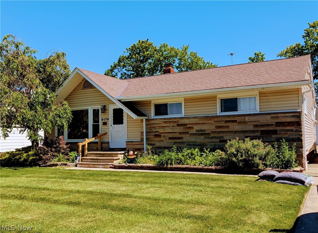 6174 Westerham Road Mayfield Heights OH 44124