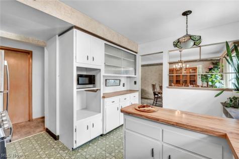 6174 Westerham Road Mayfield Heights OH 44124