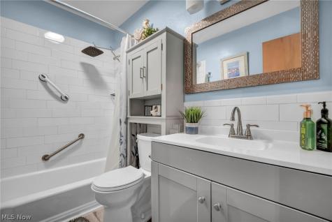 6174 Westerham Road Mayfield Heights OH 44124