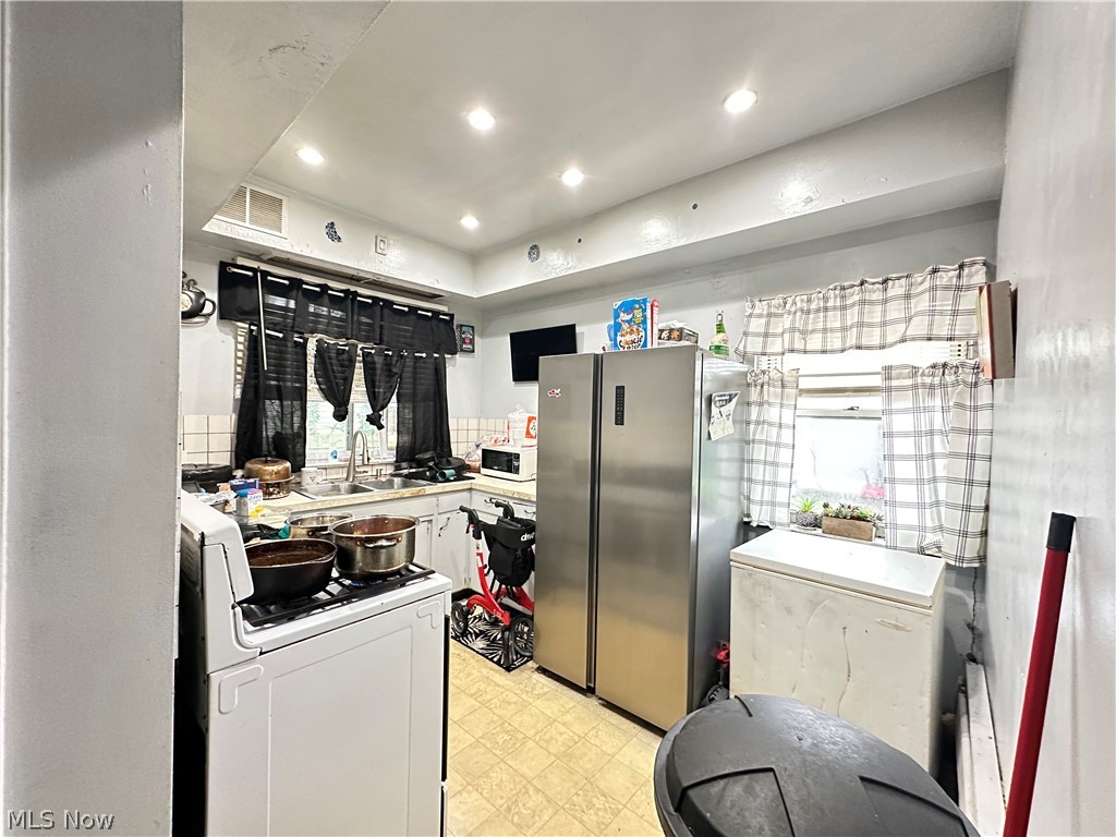 810 Woodbine Avenue SE Warren OH 44484