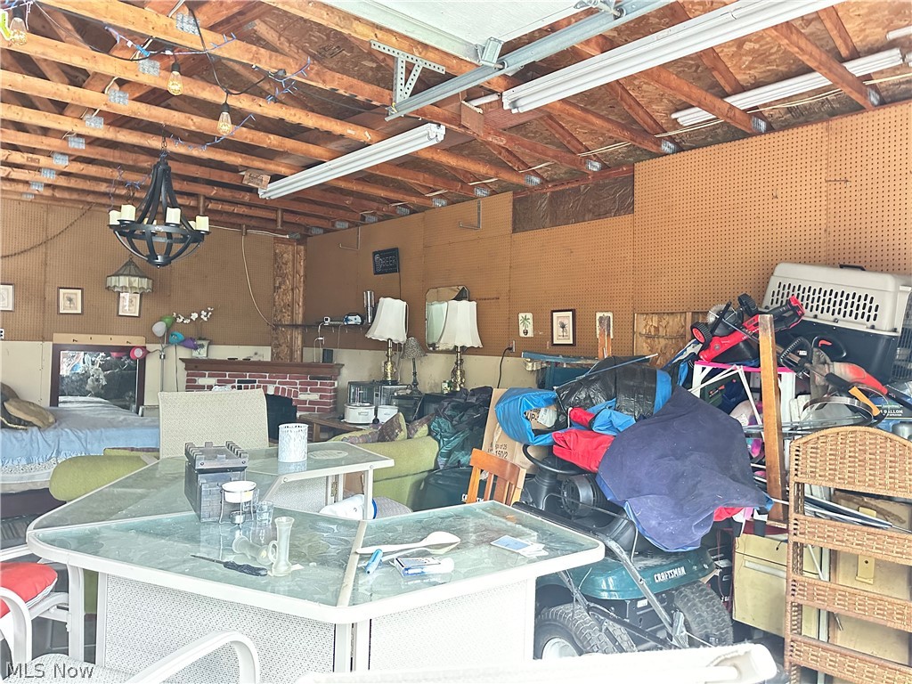 810 Woodbine Avenue SE Warren OH 44484