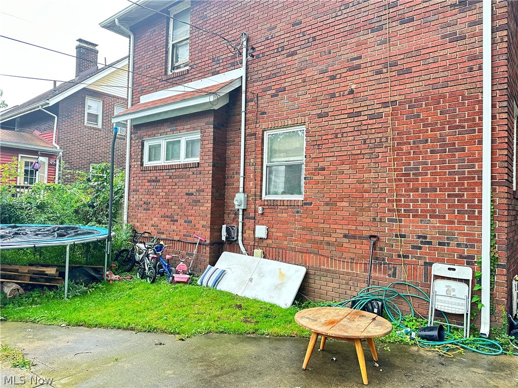 810 Woodbine Avenue SE Warren OH 44484