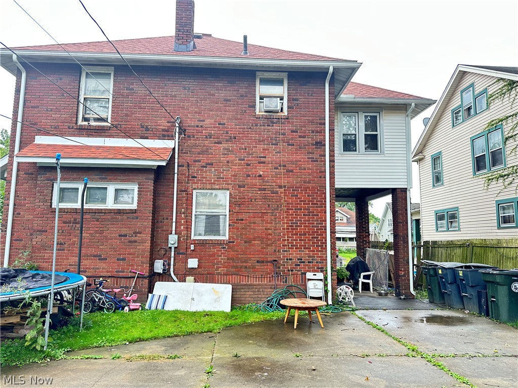 810 Woodbine Avenue SE Warren OH 44484