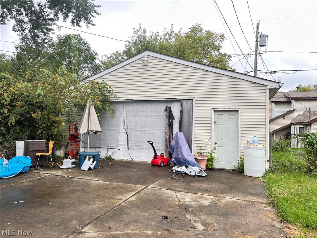 810 Woodbine Avenue SE Warren OH 44484