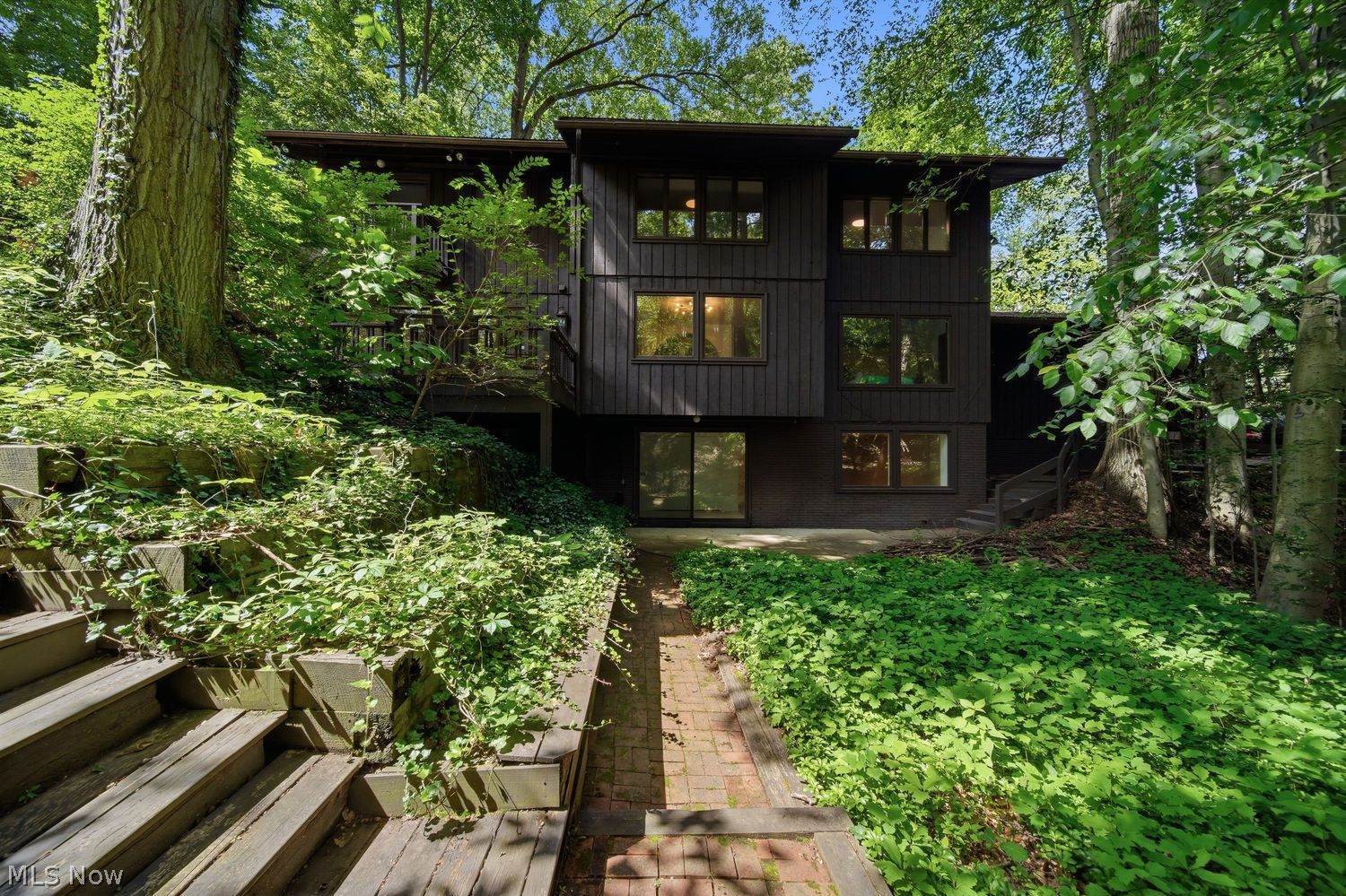 680 Rocky Hollow Drive Akron OH 44313