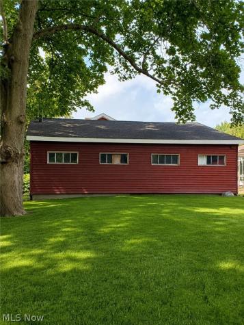 56 Center Street Seville OH 44273