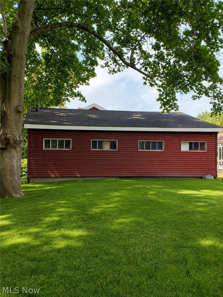 56 Center Street Seville OH 44273