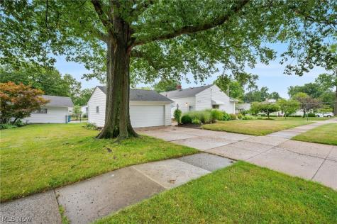 26742 Henry Road Bay Village OH 44140