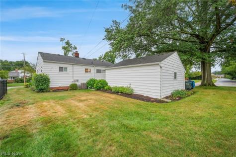 26742 Henry Road Bay Village OH 44140