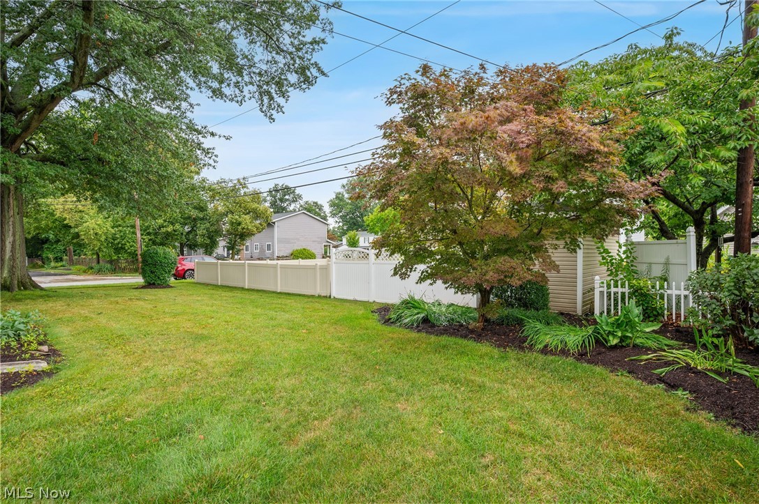 26742 Henry Road Bay Village OH 44140