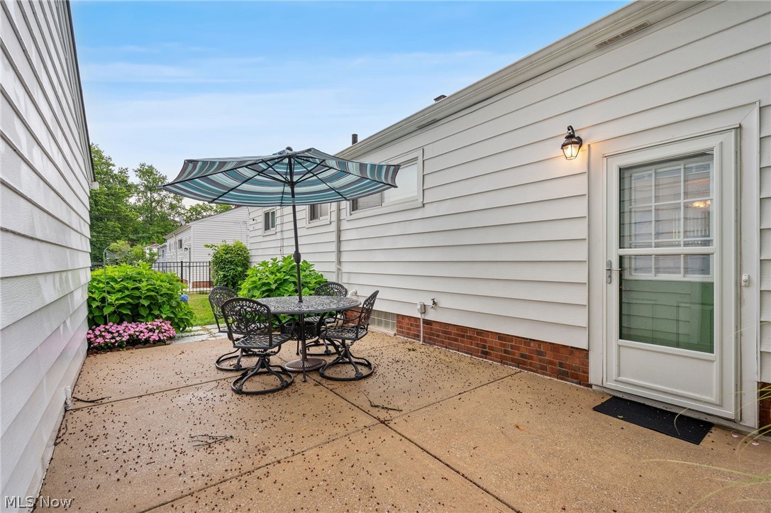 26742 Henry Road Bay Village OH 44140
