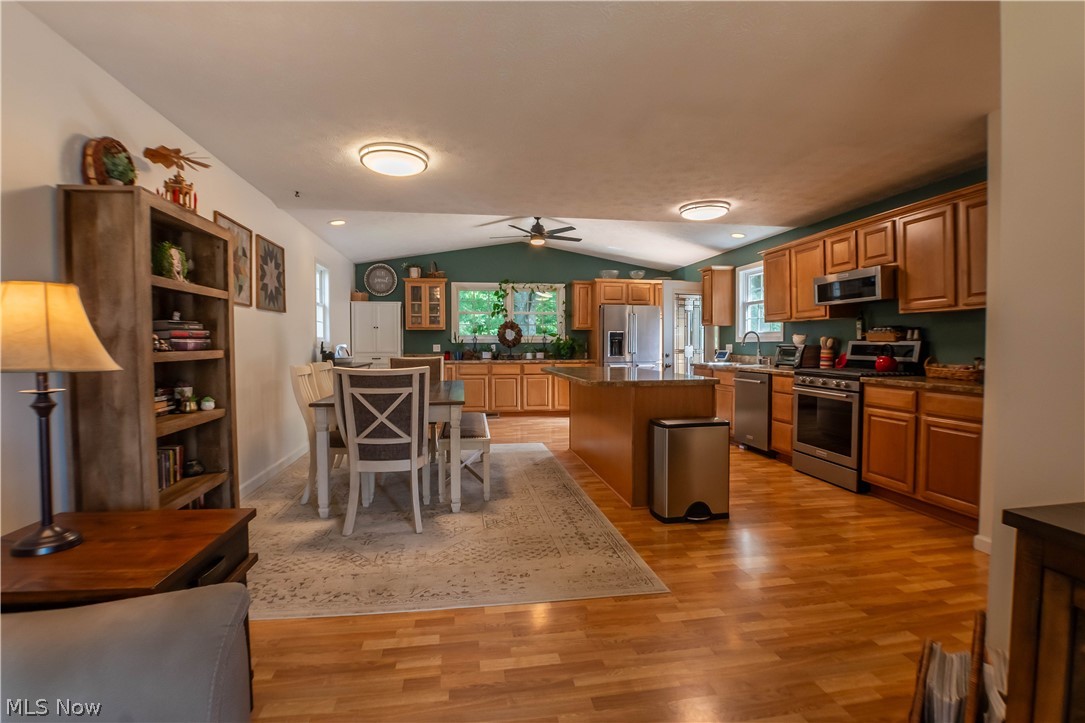 949 Saul Drive Hubbard OH 44425